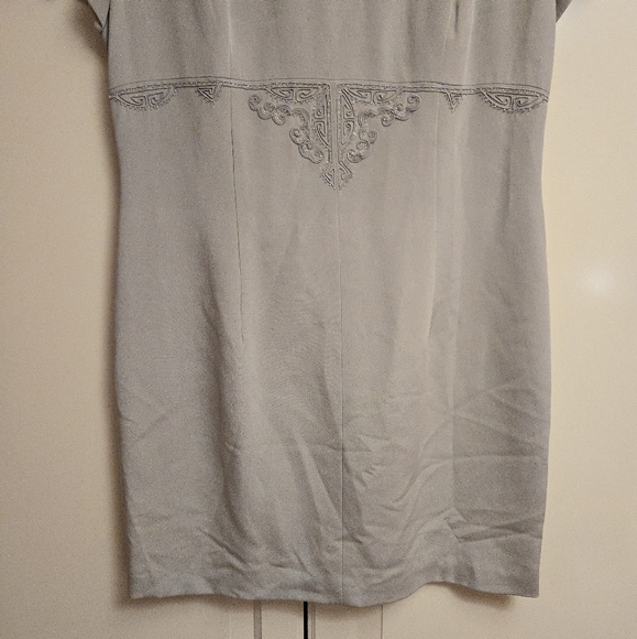 Elegant Gray Short Sleeve Dress - Picture 3 of 7